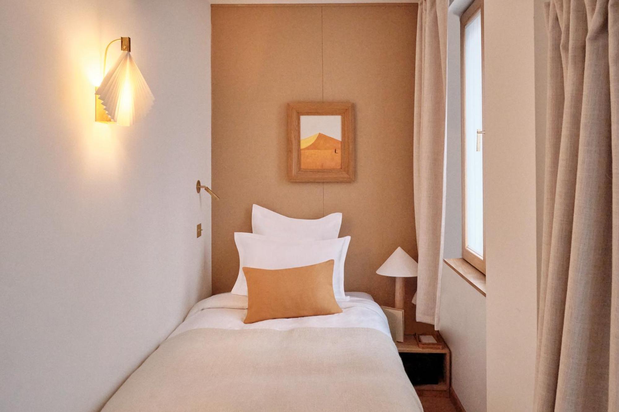 Elysee Montmartre Hotel ปารีส ภายนอก รูปภาพ