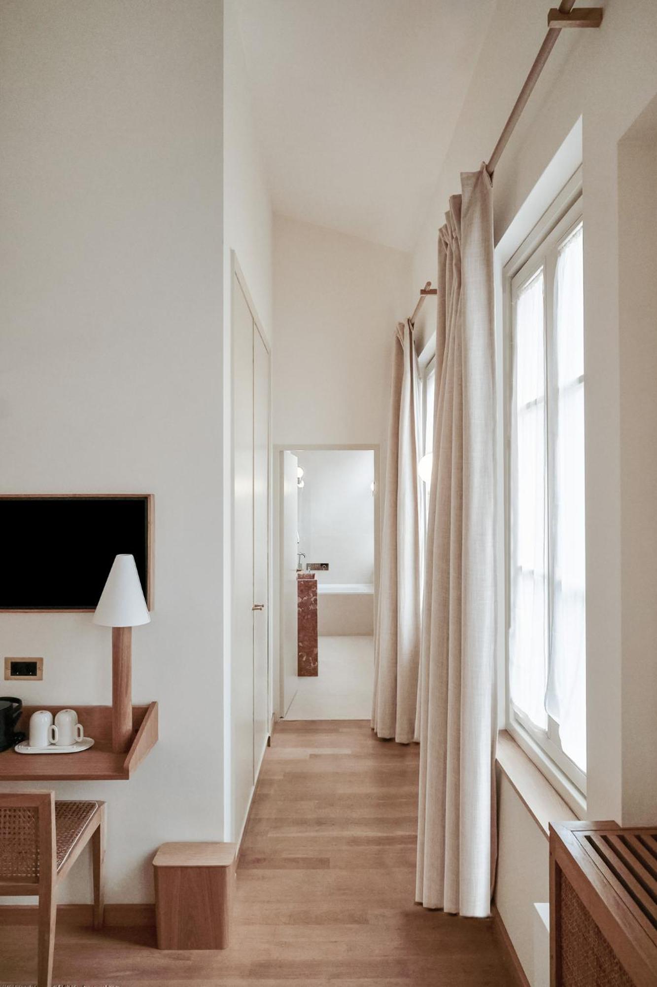 Elysee Montmartre Hotel ปารีส ภายนอก รูปภาพ